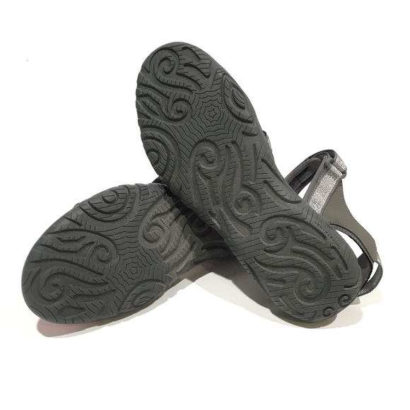 TEVA TIRRA SPORTS SANDALS -SILVER / MAGENTA -YOUTH US 6 / WOMEN US 7.5 -NEW - Picture 7 of 7